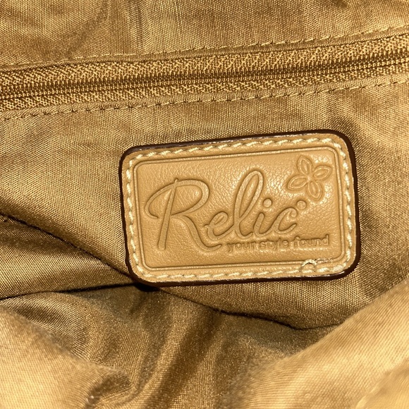 Relic Brand Floral Canvas Fabric Cinched Double Handle Magnetic Closure Handbag - Picture 9 of 12